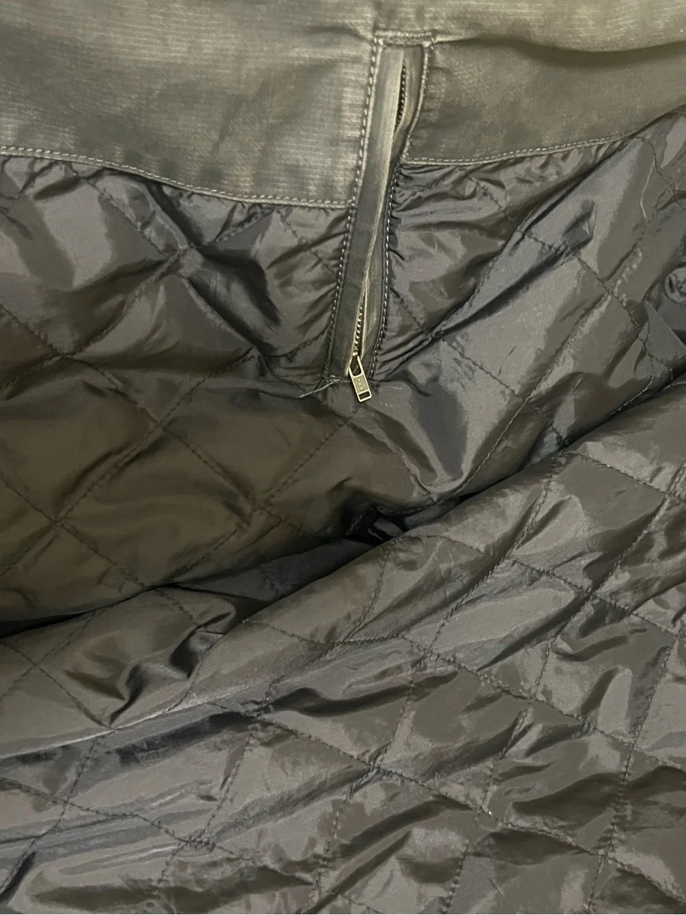 Rodd & Gunn classic zipper
